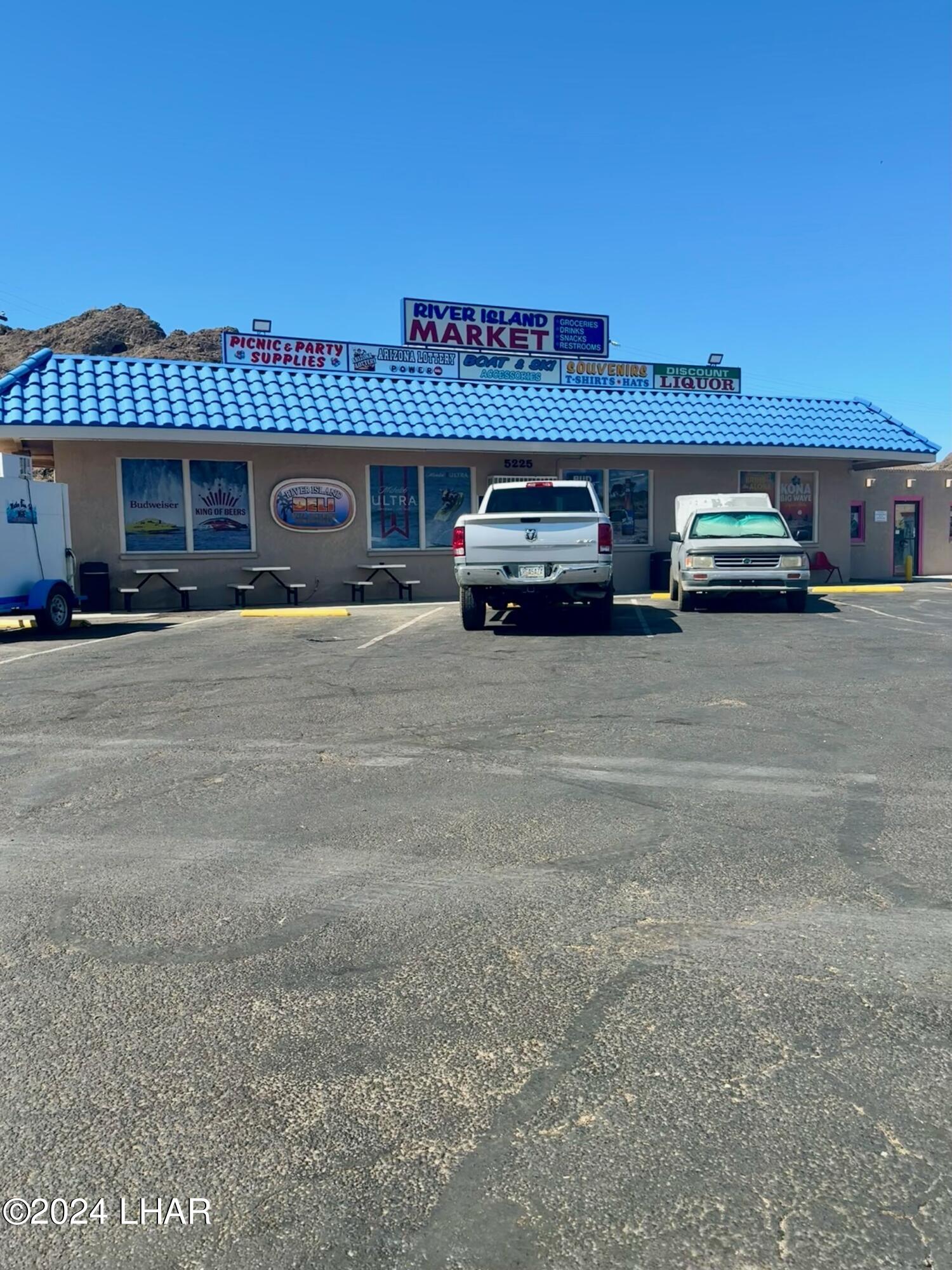 5225 n highway 95, parker,  AZ 85344