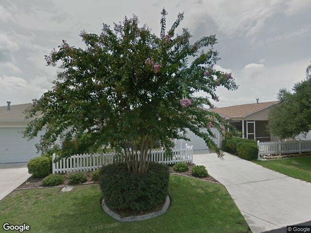 2598 hialeah ave, the villages,  FL 32162