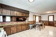 10501 oakland ave, kansas city,  MO 64134