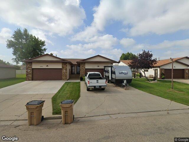 1325 32nd ave sw # a
                                ,Unit # A, minot,  ND 58701