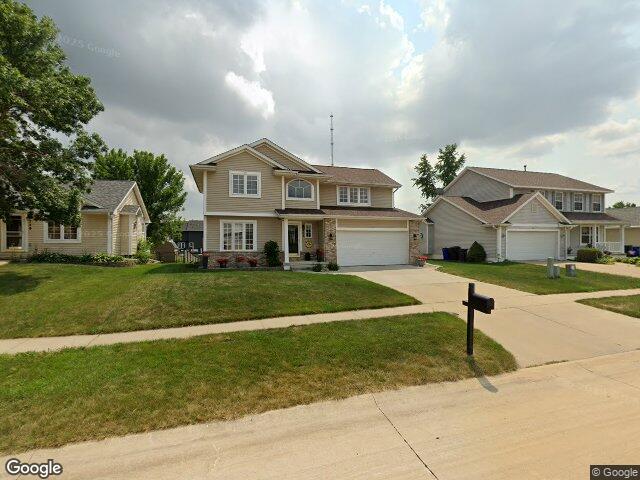 805 71st st ne, cedar rapids,  IA 52402