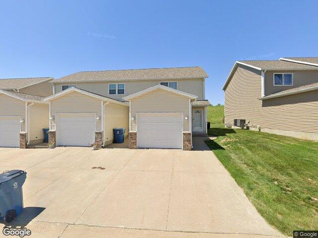 366 kelso dr, fairfax,  IA 52228