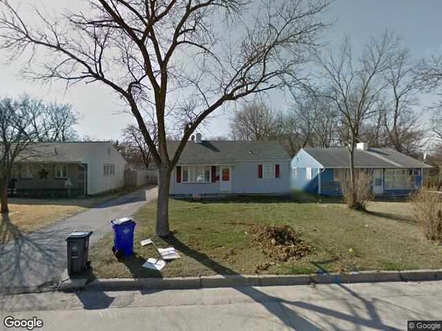 3752 f ave ne, cedar rapids,  IA 52402