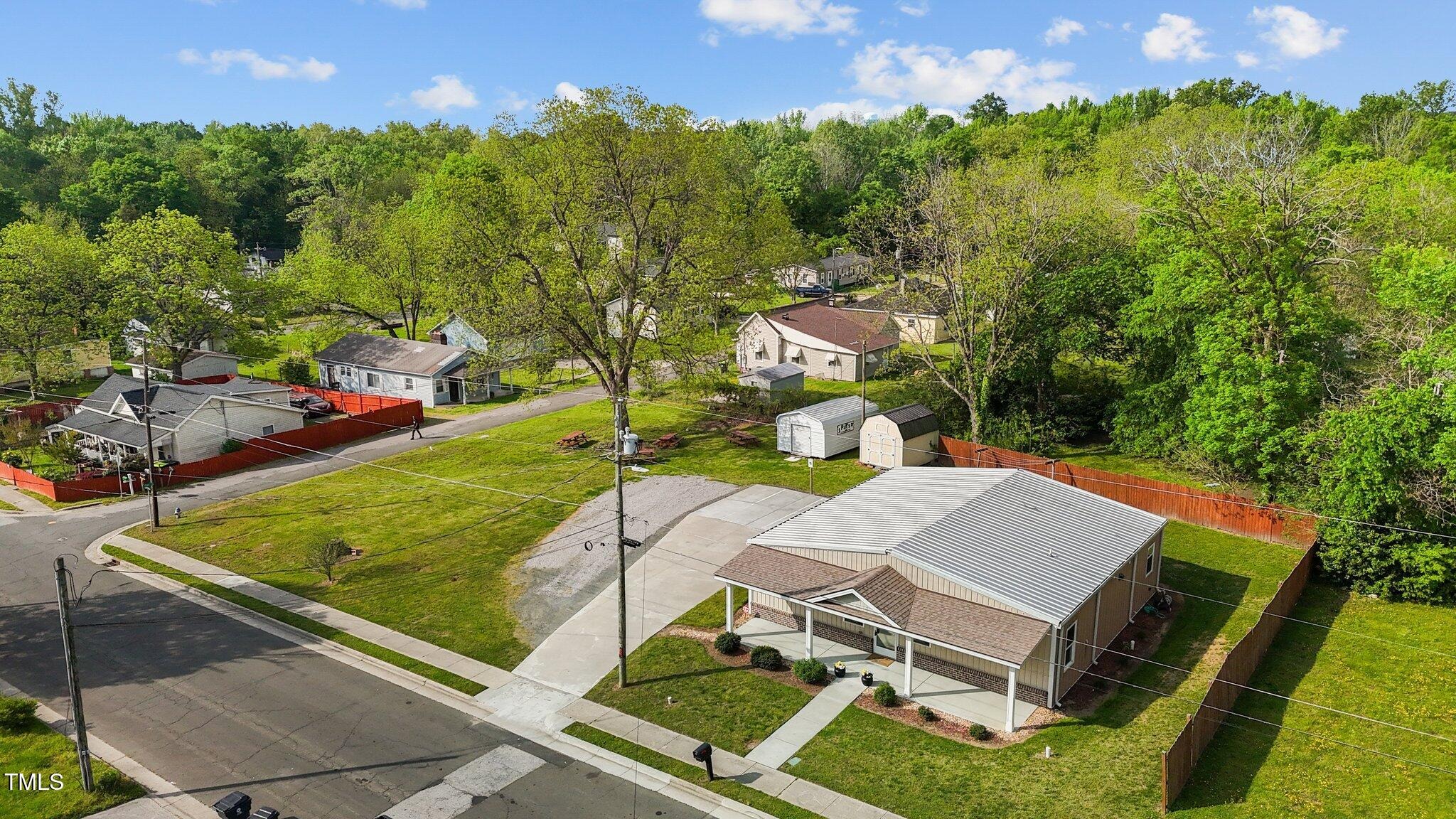 212 orange st, oxford,  NC 27565