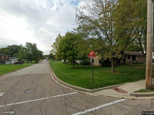 1910 juniper dr, peru,  IL 61354