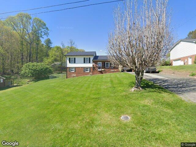 242 knollview dr, jefferson,  NC 28640