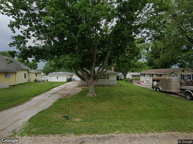 901 park ave, center point,  IA 52213