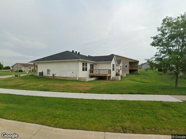 7104 waterview dr sw, cedar rapids,  IA 52404