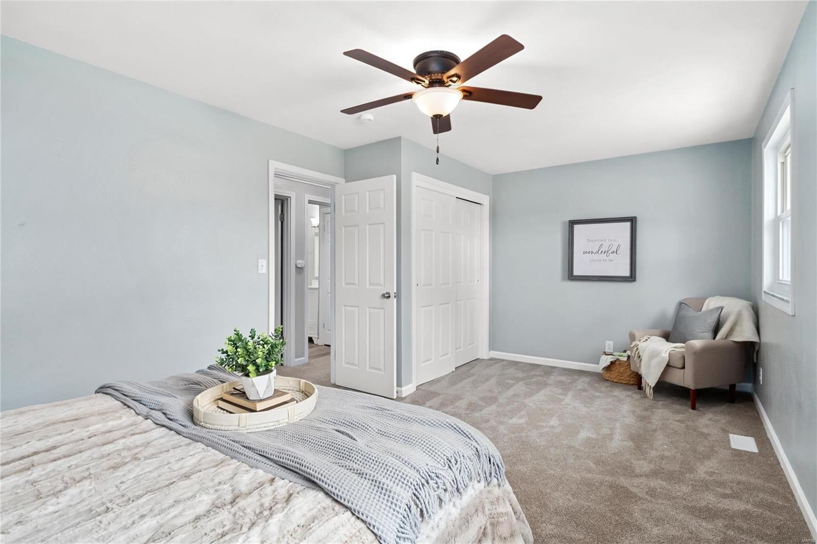 403 fontainebleau, o fallon,  IL 62269