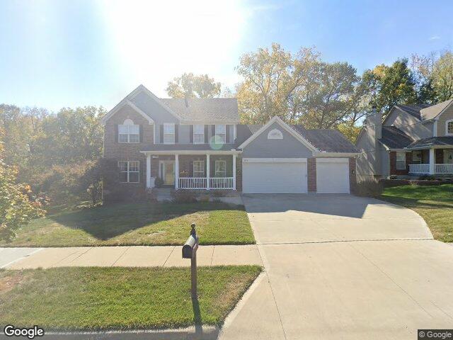 1033 holt dr, liberty,  MO 64068