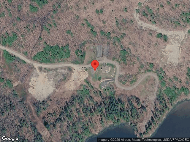 67 river point rd, wiscasset,  ME 04578