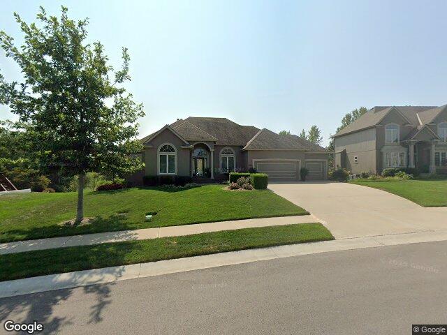 2905 sw muir dr, lees summit,  MO 64081