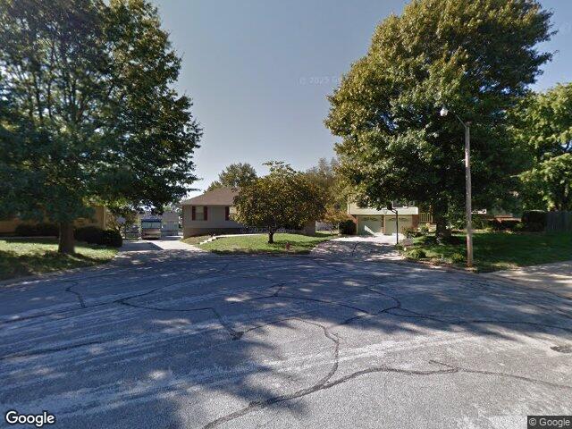 705 sw 31st ct, blue springs,  MO 64015