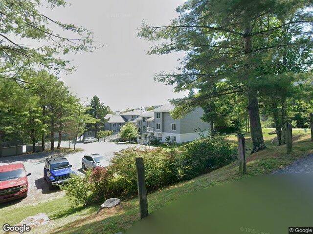 34 paradise way #unit 8, warren,  VT 05674