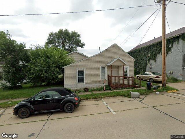 316 e washington st, center point,  IA 52213