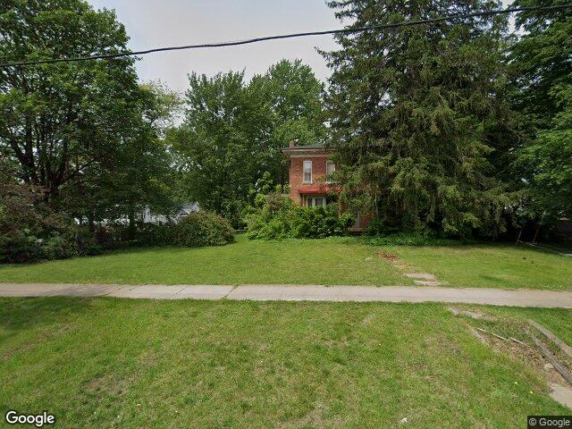 9 w bernard st, hartford,  MI 49057