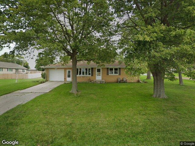 508 valley st, center point,  IA 52213