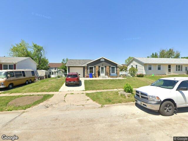 208 atwood dr sw, cedar rapids,  IA 52404
