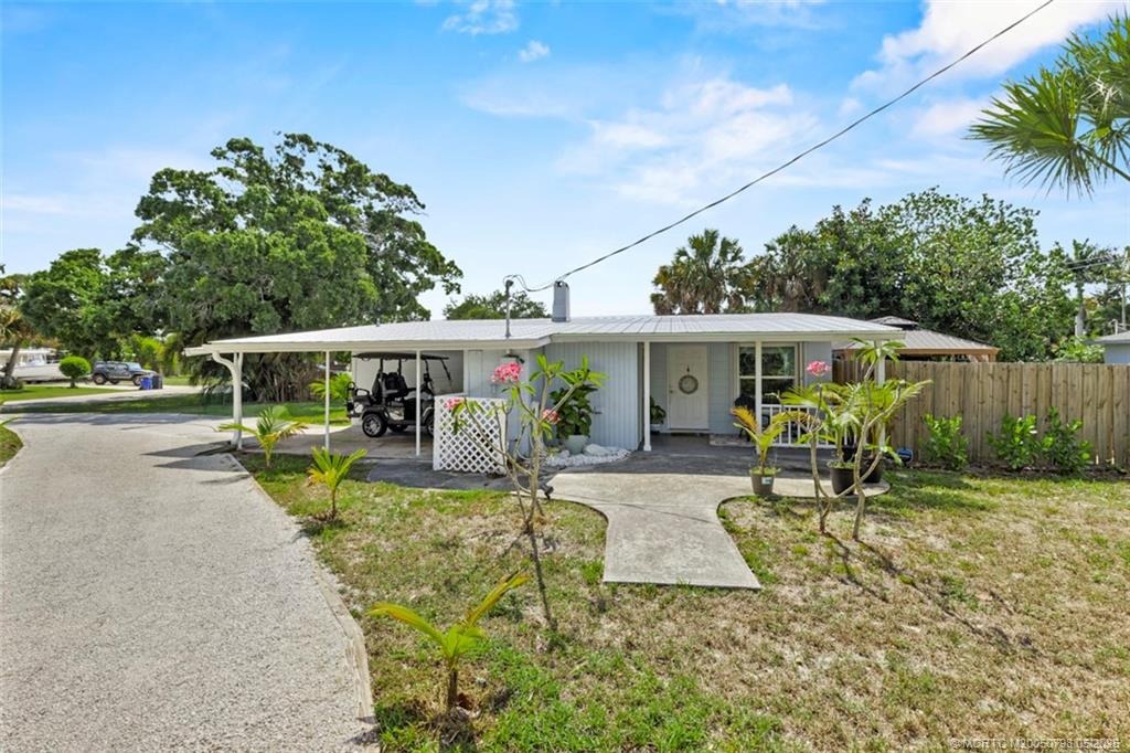 3125 ne lake ave, jensen beach,  FL 34957