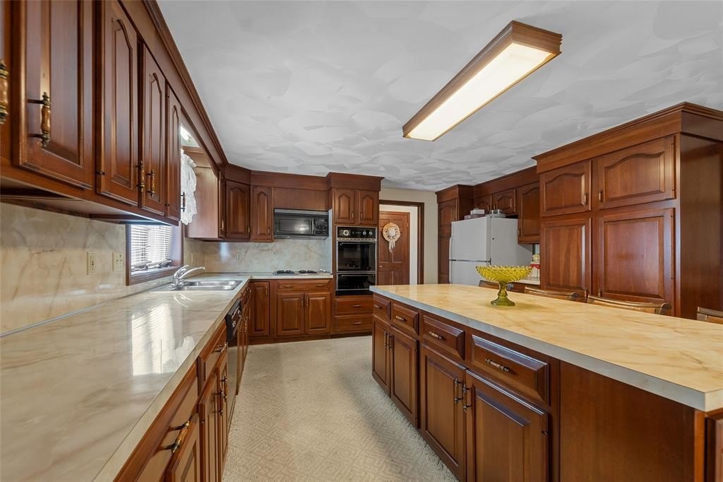 742 partridge pl, endicott,  NY 13760