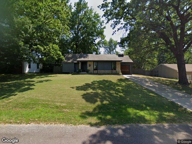 407 ne moreland dr, kansas city,  MO 64118