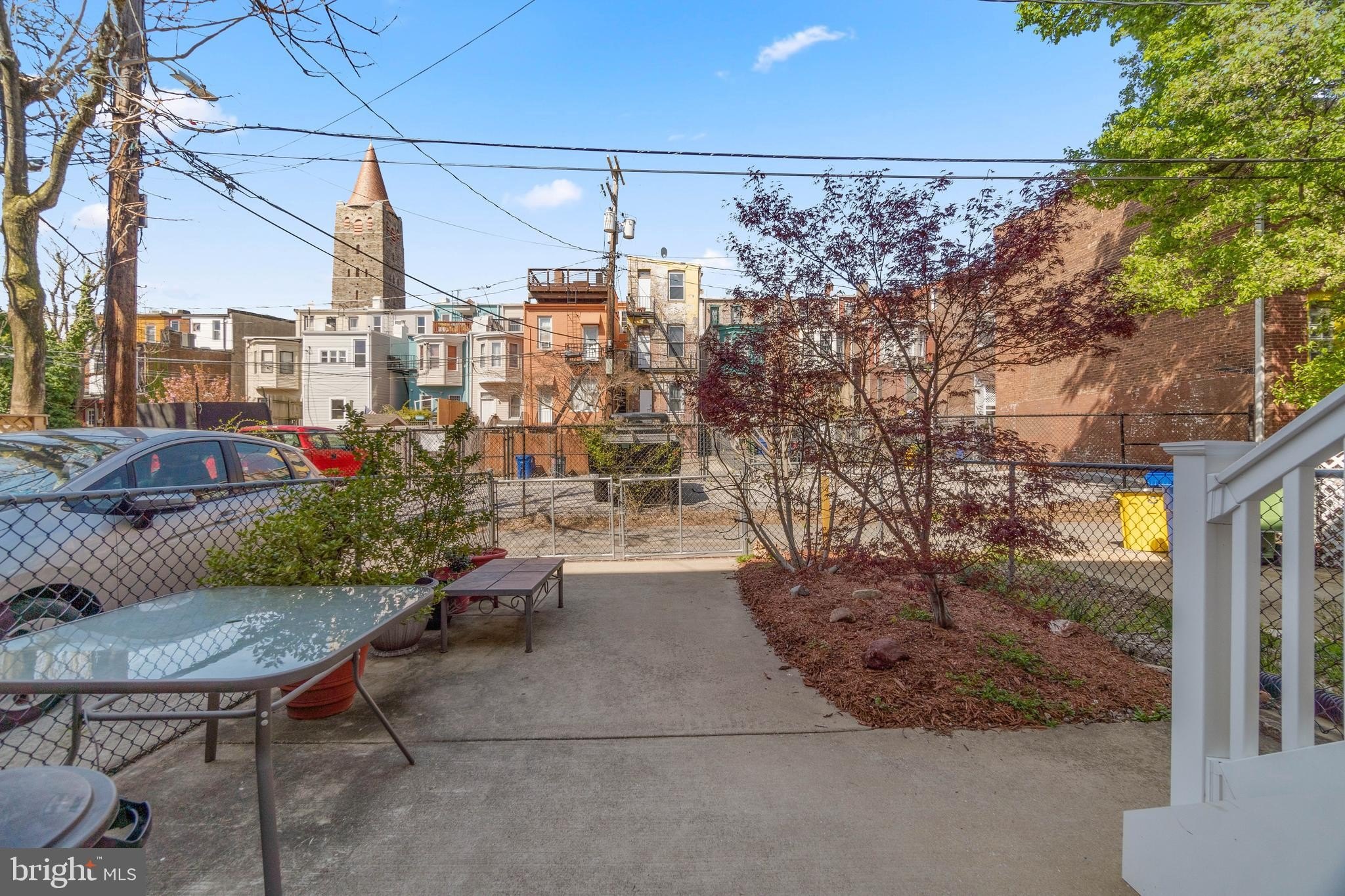 2222 n calvert st, baltimore,  MD 21218