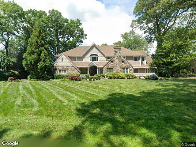 381 pinewood dr, wyckoff,  NJ 07481