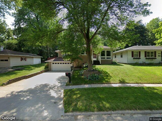 1401 harold dr se, cedar rapids,  IA 52403