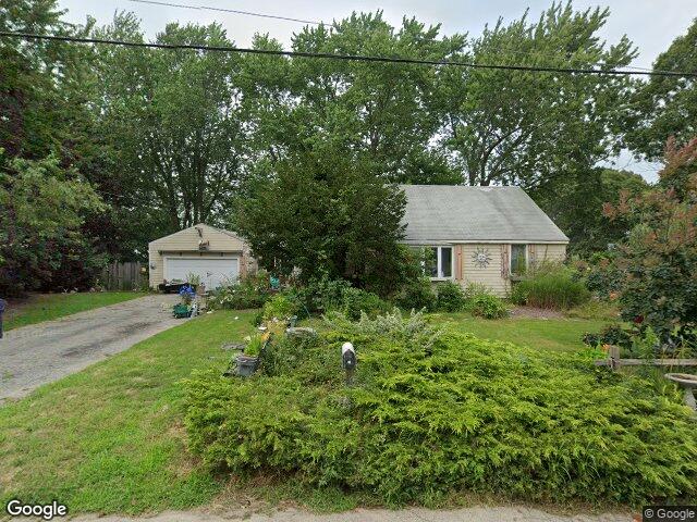19 wood st, warwick,  RI 02889