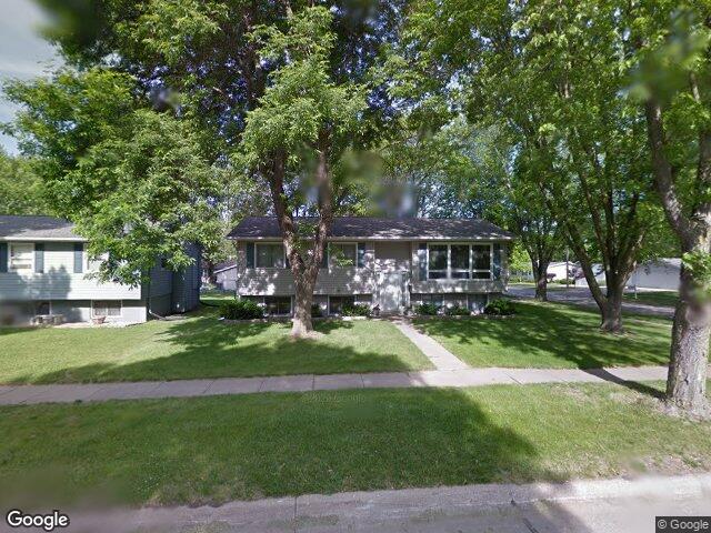 40 11th ave, hiawatha,  IA 52233