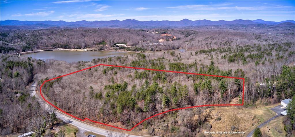 highway 52 e, dahlonega,  GA 30533