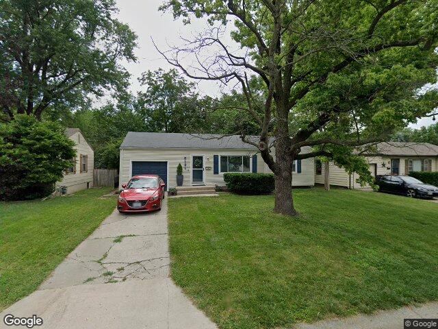 8131 mcgee st, kansas city,  MO 64114