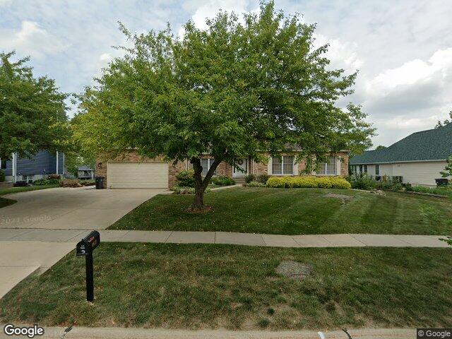 6913 bowman ln ne, cedar rapids,  IA 52402