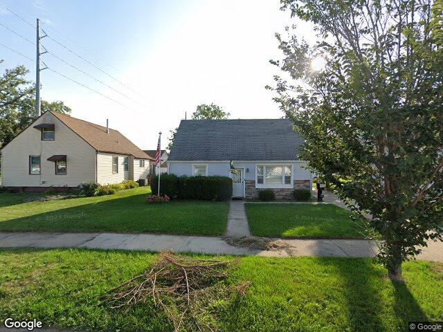 1241 harrison ct nw, cedar rapids,  IA 52405