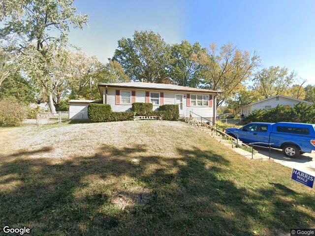 819 s main st, liberty,  MO 64068