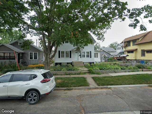 1824 8th ave se, cedar rapids,  IA 52403