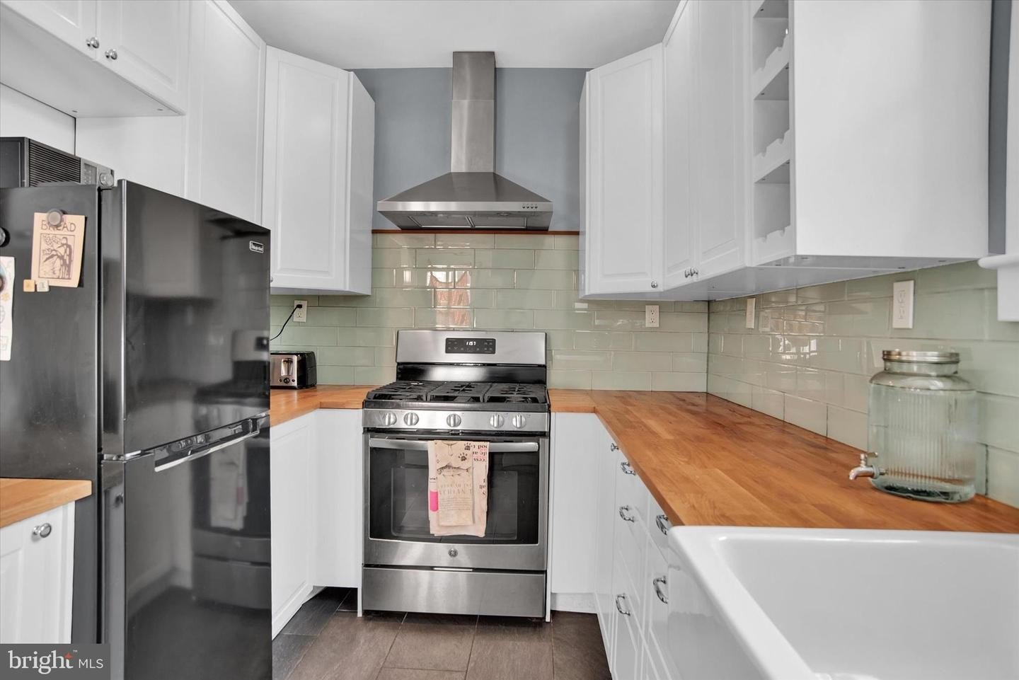 2645 chesterfield ave, baltimore,  MD 21213
