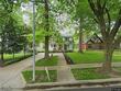 5615 oak st, kansas city,  MO 64113