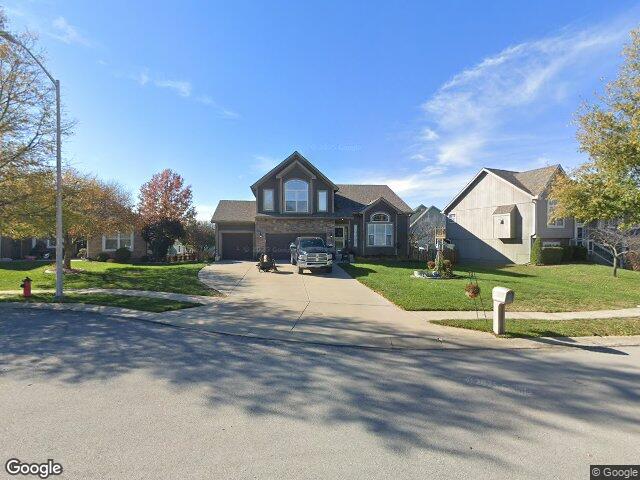 11028 n tullis ct, kansas city,  MO 64157
