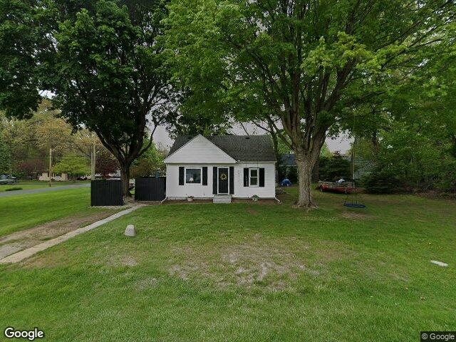 68410 holiday ct, benton harbor,  MI 49022