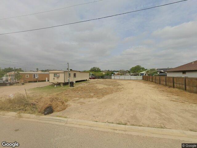 2522 de leon dr, eagle pass,  TX 78852