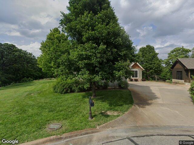 1619 overlook dr, salina,  KS 67401