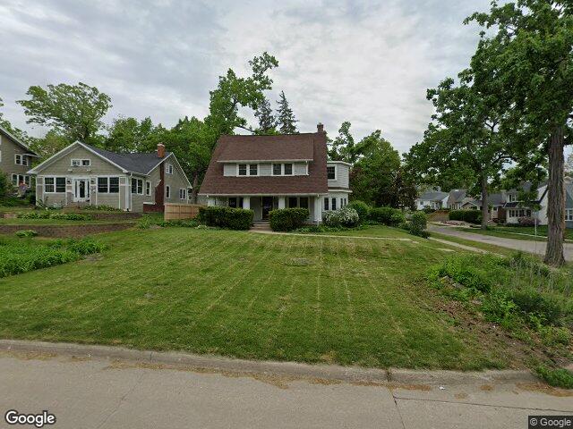 2003 glenway dr se, cedar rapids,  IA 52403