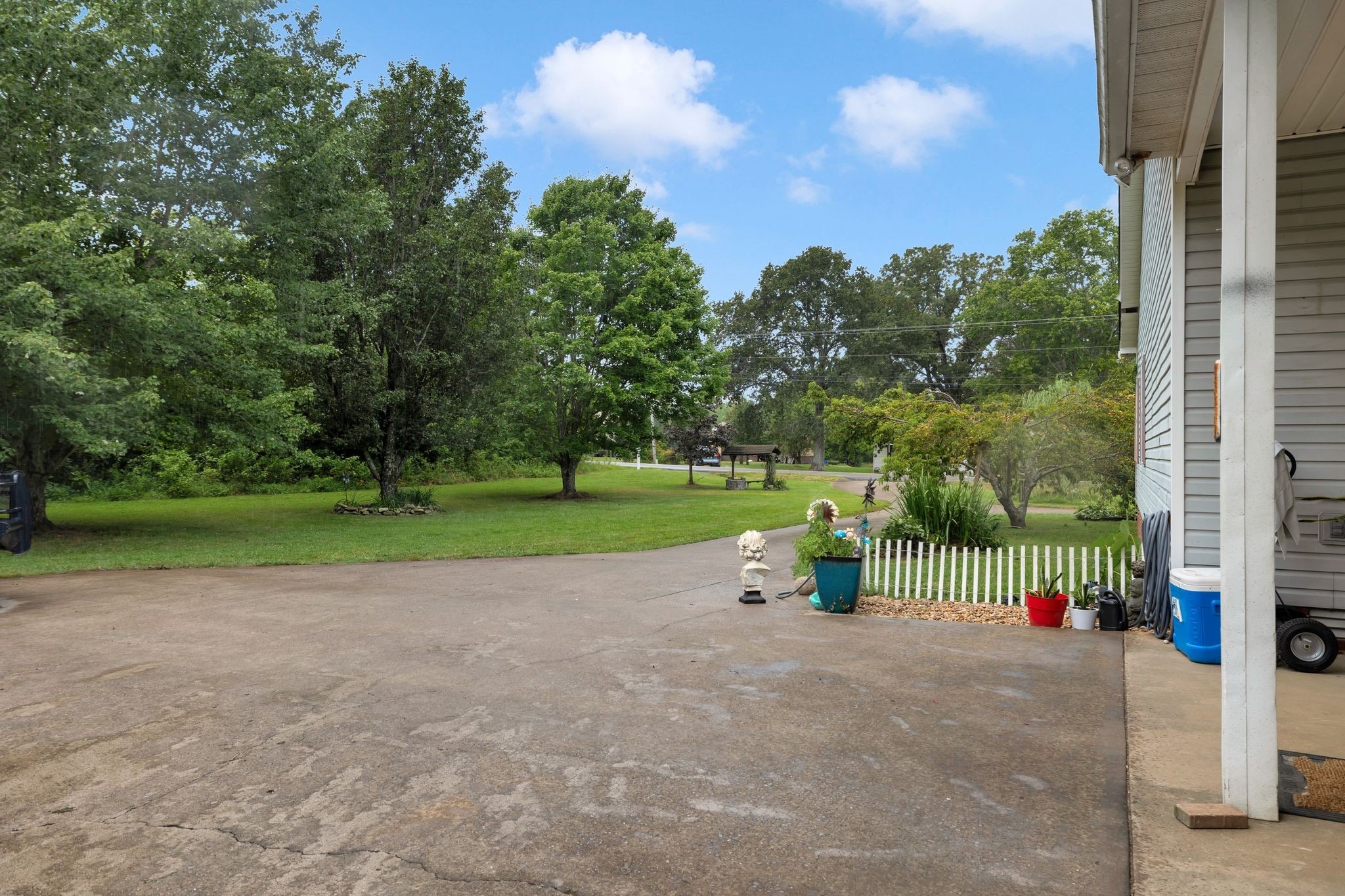 876 monument rd, summertown,  TN 38483
