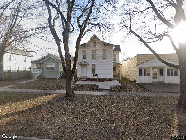 919 f ave nw, cedar rapids,  IA 52405