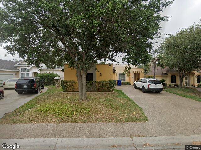 321 new castle dr, laredo,  TX 78045