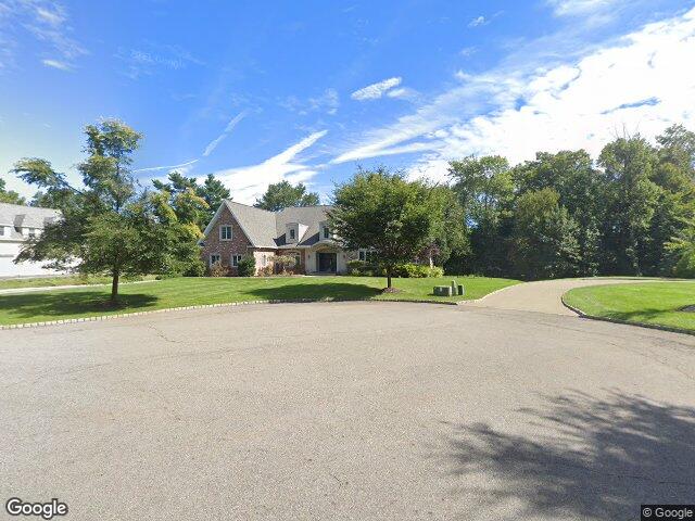 8 garden ct, upper saddle river,  NJ 07458