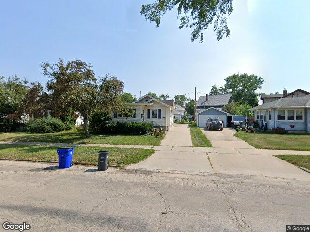 1649 b ave nw, cedar rapids,  IA 52405