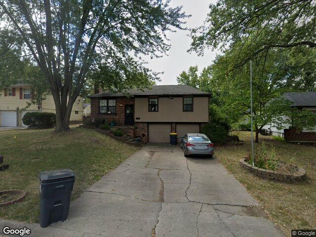2322 nw yorkshire dr, blue springs,  MO 64015