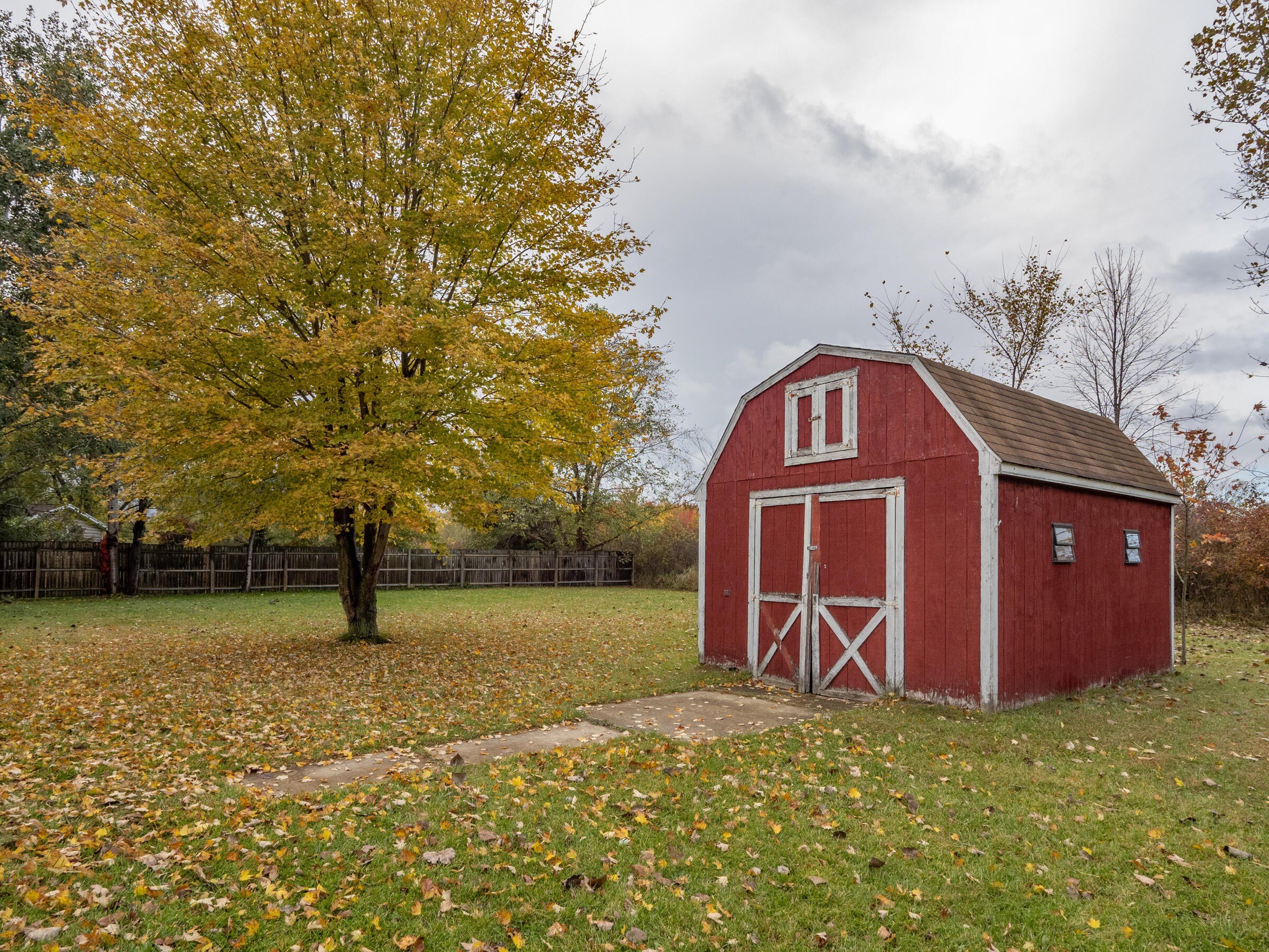40788 28th ave, gobles,  MI 49055
